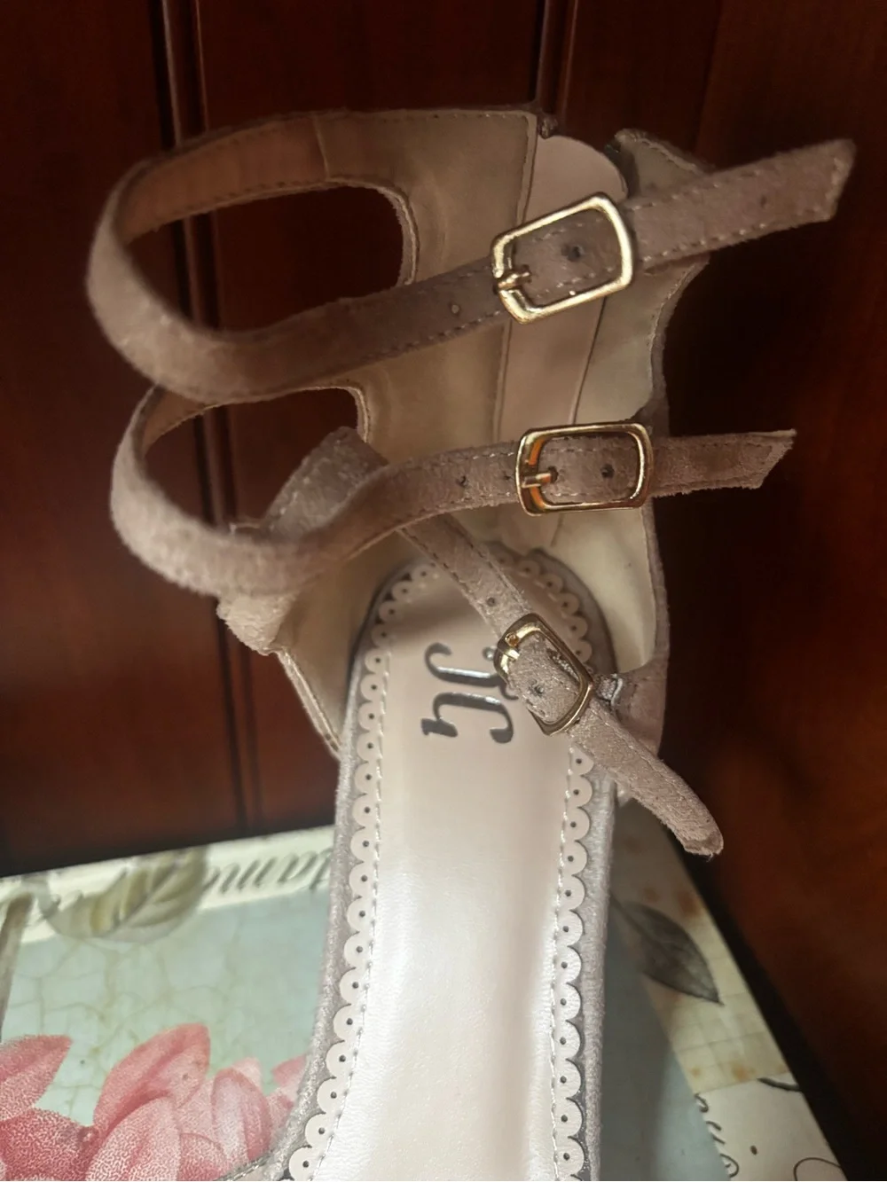 Journee Collection Lilyann Multi-Strap Pointed-Toe Pumps Soft faux suede .NWOT